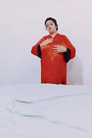 Sexy Indian BBW Fingering Pussy